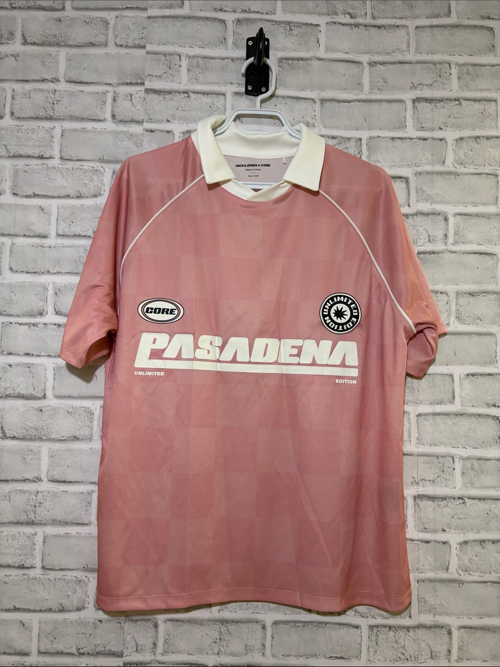 Jack & Jones Pink Pasadena Graphic Short Sleeve Jersey, small